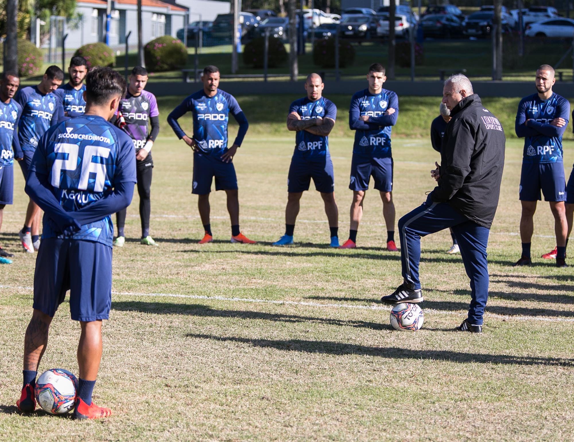 Equipe principal do Londrina terá oito sessões de treinos para enfrentar o CRB